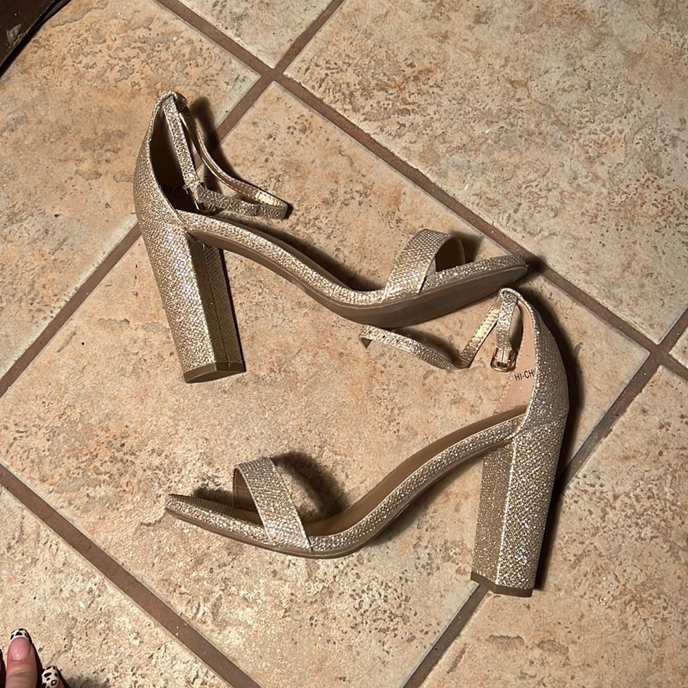 Gold Glitter High Chunk Heels!